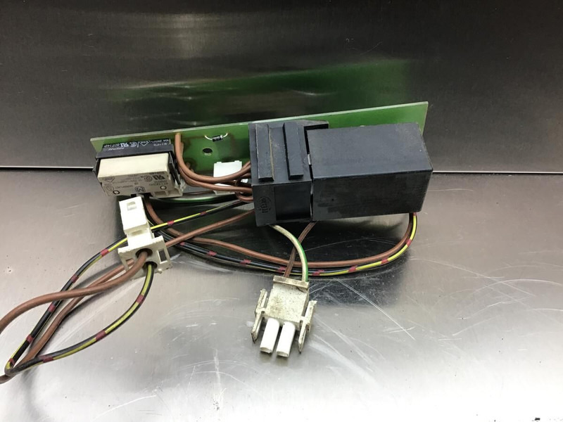 Liebherr E-Board - كتلة التحكم: صور 1 Liebherr E-Board - كتلة التحكم: صور 1