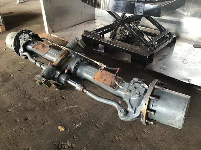 Liebherr Front Axle - المحور و قطع الغيار: صور 1 Liebherr Front Axle - المحور و قطع الغيار: صور 1