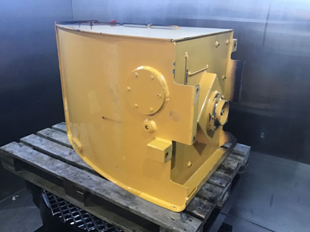 Liebherr Fuel Tank - خزان وقود: صور 1 Liebherr Fuel Tank - خزان وقود: صور 1