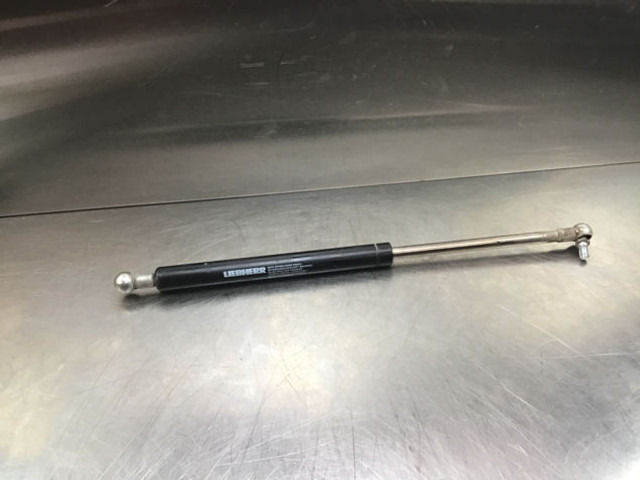 Liebherr Gas Spring - الكابينة تعليق: صور 1 Liebherr Gas Spring - الكابينة تعليق: صور 1