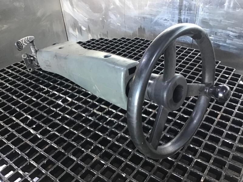 Liebherr L524 / L528 - عمود التوجيه: صور 1 Liebherr L524 / L528 - عمود التوجيه: صور 1