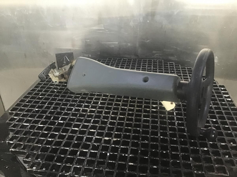 Liebherr L550 / L556 / L566 / L576 / L580 / L586 - عمود التوجيه: صور 2 Liebherr L550 / L556 / L566 / L576 / L580 / L586 - عمود التوجيه: صور 2