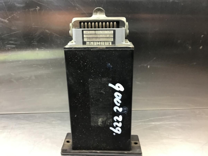 Liebherr Maxiumum Load Relay - كتلة التحكم: صور 1 Liebherr Maxiumum Load Relay - كتلة التحكم: صور 1