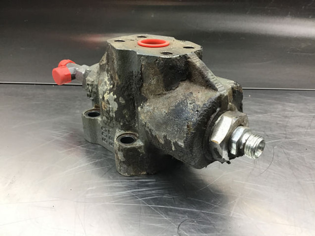 Liebherr Non Return valve - صمام: صور 1 Liebherr Non Return valve - صمام: صور 1