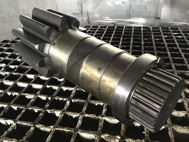 Liebherr Output Shaft - المحور و قطع الغيار: صور 4 Liebherr Output Shaft - المحور و قطع الغيار: صور 4