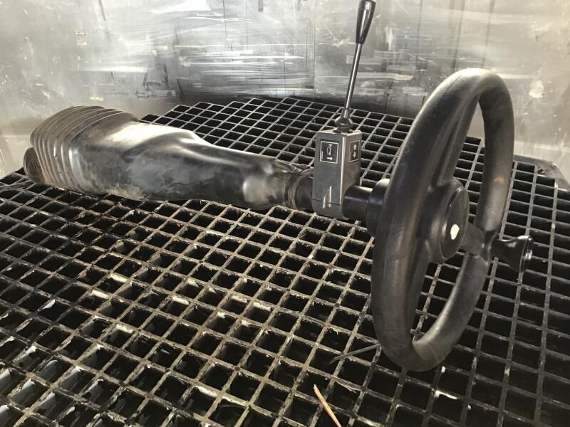 Liebherr - عمود التوجيه: صور 1 Liebherr - عمود التوجيه: صور 1