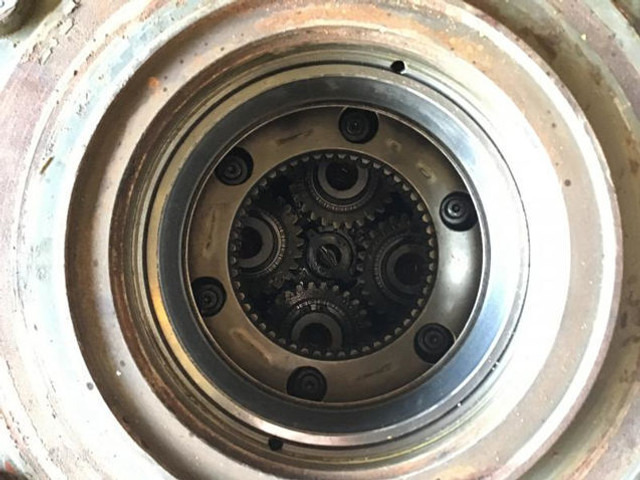 ZF Eindaandrijving - تعليق: صور 2 ZF Eindaandrijving - تعليق: صور 2