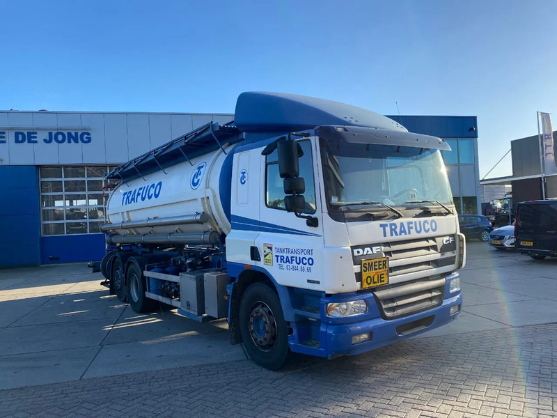 DAF CF 75.310 / Manual / 16000 LT / 5 Compartments / ADR / Euro 3 - شاحنة صهريج: صور 3 DAF CF 75.310 / Manual / 16000 LT / 5 Compartments / ADR / Euro 3 - شاحنة صهريج: صور 3