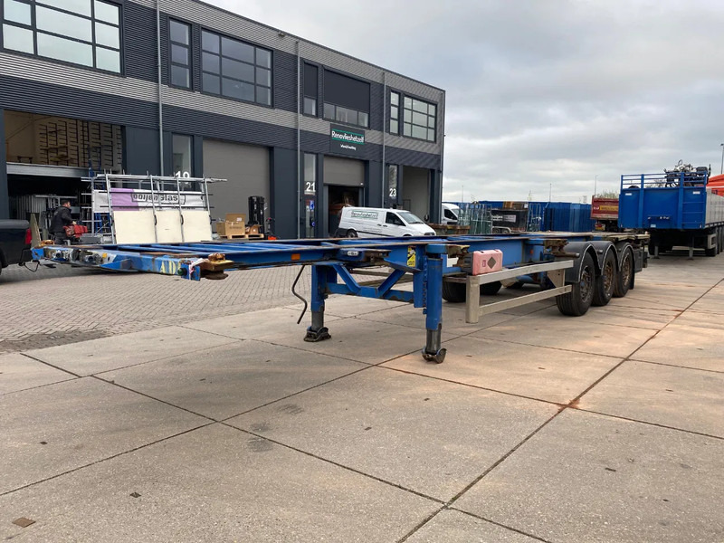 Van Hool 3B0079 / Container chassis / SAF + Disc - شاحنات الحاويات / جسم علوي قابل للتغيير نصف مقطورة: صور 4 Van Hool 3B0079 / Container chassis / SAF + Disc - شاحنات الحاويات / جسم علوي قابل للتغيير نصف مقطورة: صور 4