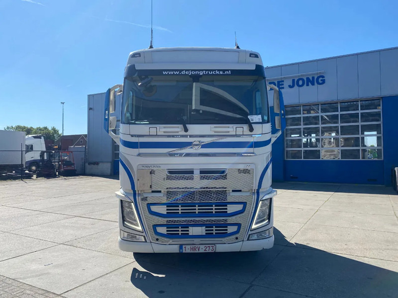Volvo FH 13.500 Globetrotter / Full Spoilers / Stand Airco / Hydraulic - شاحنة جرار: صور 2 Volvo FH 13.500 Globetrotter / Full Spoilers / Stand Airco / Hydraulic - شاحنة جرار: صور 2