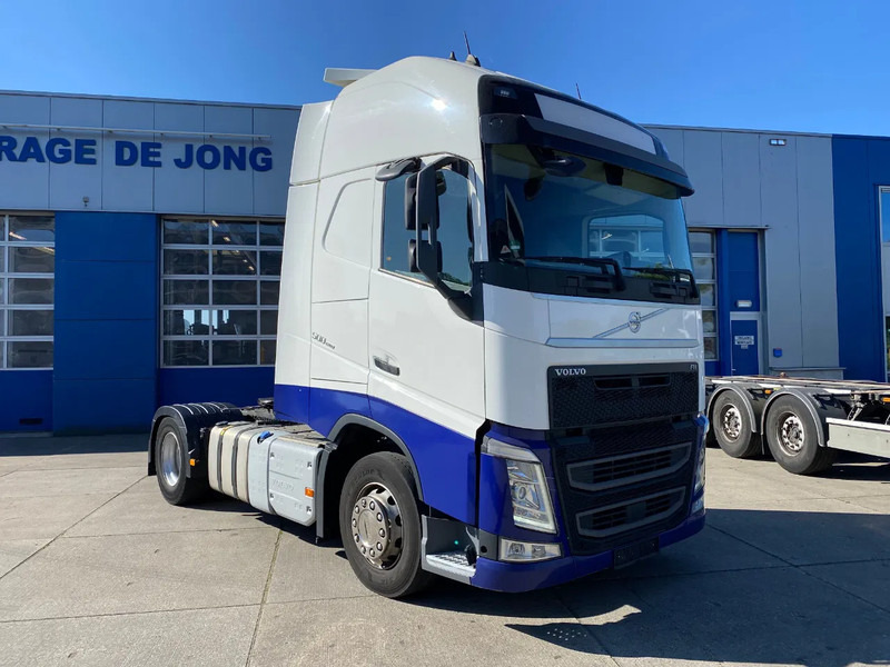 Volvo FH 13.500 Globetrotter XL / I-Park Cool / 2x Tank / Euro 6D - شاحنة جرار: صور 3 Volvo FH 13.500 Globetrotter XL / I-Park Cool / 2x Tank / Euro 6D - شاحنة جرار: صور 3