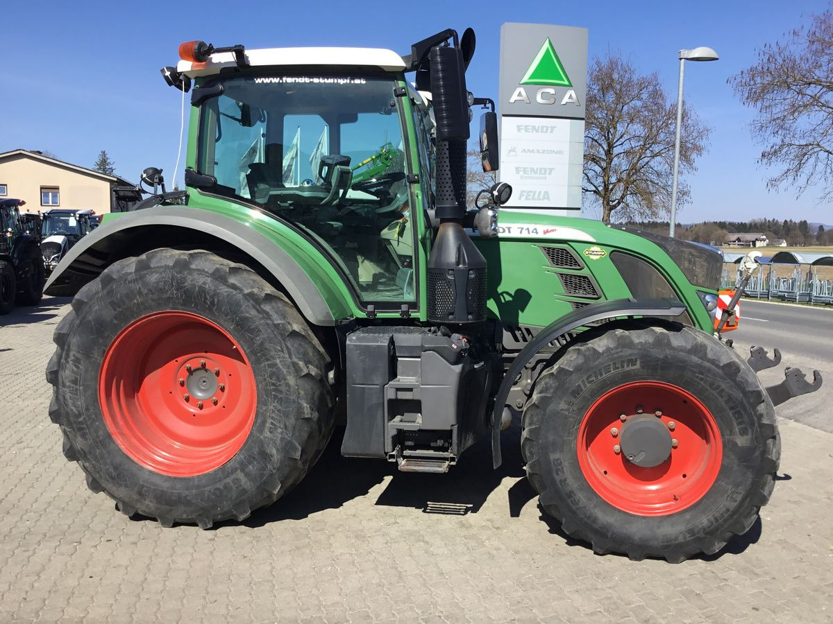 Fendt 714 Vo Vario - جرار: صور 2 Fendt 714 Vo Vario - جرار: صور 2