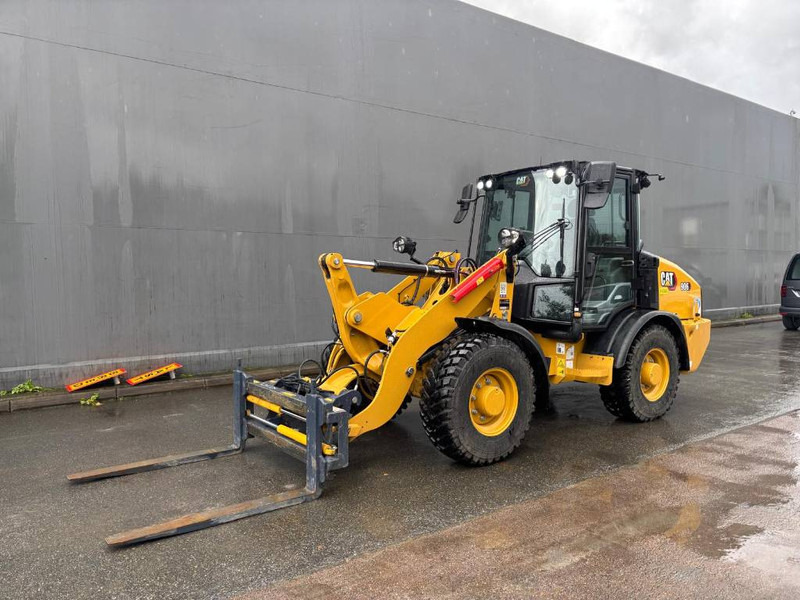 Cat 906 - اللودر بعجل: صور 1 Cat 906 - اللودر بعجل: صور 1