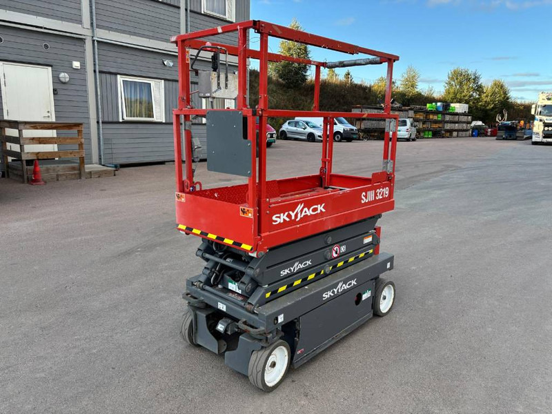 Skyjack SJ III 3219 - رافعات مقصية: صور 3 Skyjack SJ III 3219 - رافعات مقصية: صور 3