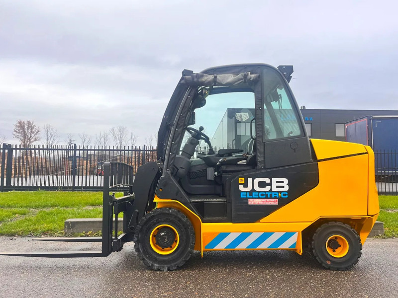 JCB TLT30-19E - جرافة ذات عجلات تلسكوبية: صور 1 JCB TLT30-19E - جرافة ذات عجلات تلسكوبية: صور 1