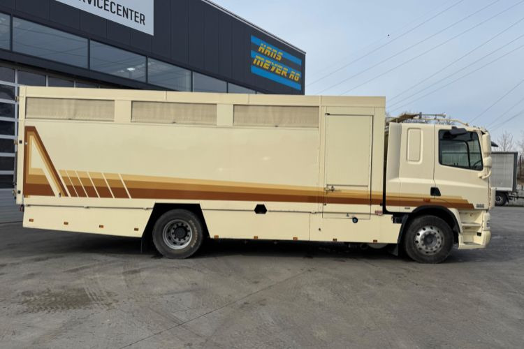 DAF CF410 4x2 - شاحنة نقل خيل: صور 4 DAF CF410 4x2 - شاحنة نقل خيل: صور 4