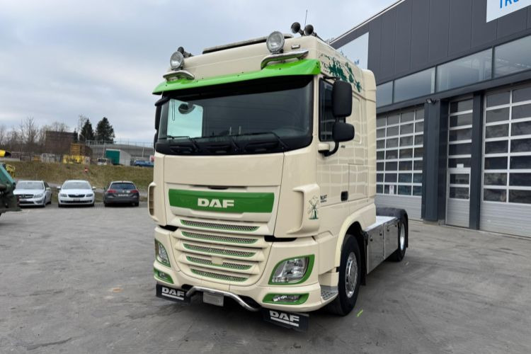 DAF XF460 4x2 - شاحنة جرار: صور 1 DAF XF460 4x2 - شاحنة جرار: صور 1