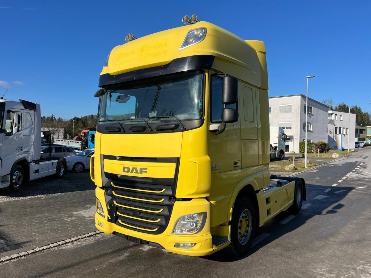DAF XF510 4x2 - شاحنة جرار: صور 1 DAF XF510 4x2 - شاحنة جرار: صور 1