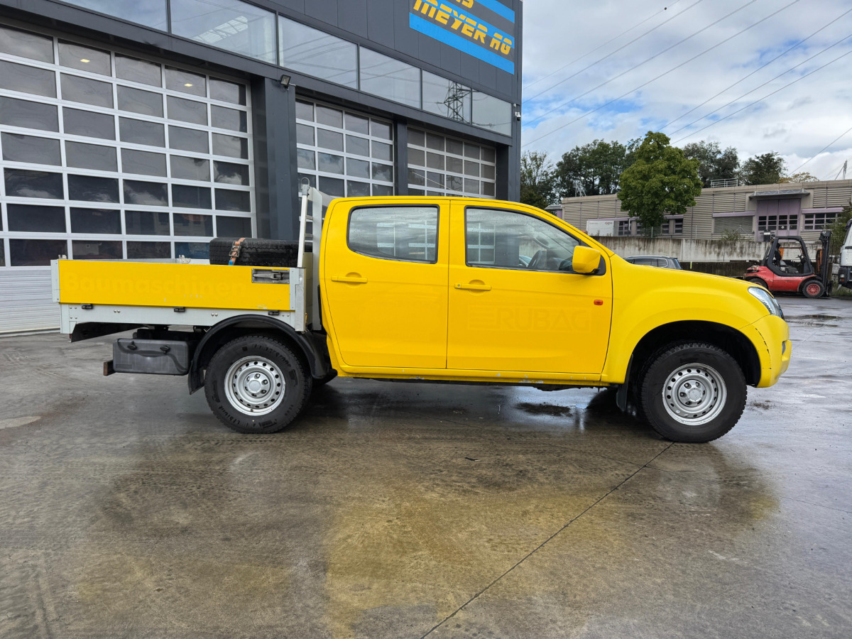 ISUZU ATF S86 2.5Diesel 4x4 - شاحنة البيك أب: صور 3 ISUZU ATF S86 2.5Diesel 4x4 - شاحنة البيك أب: صور 3