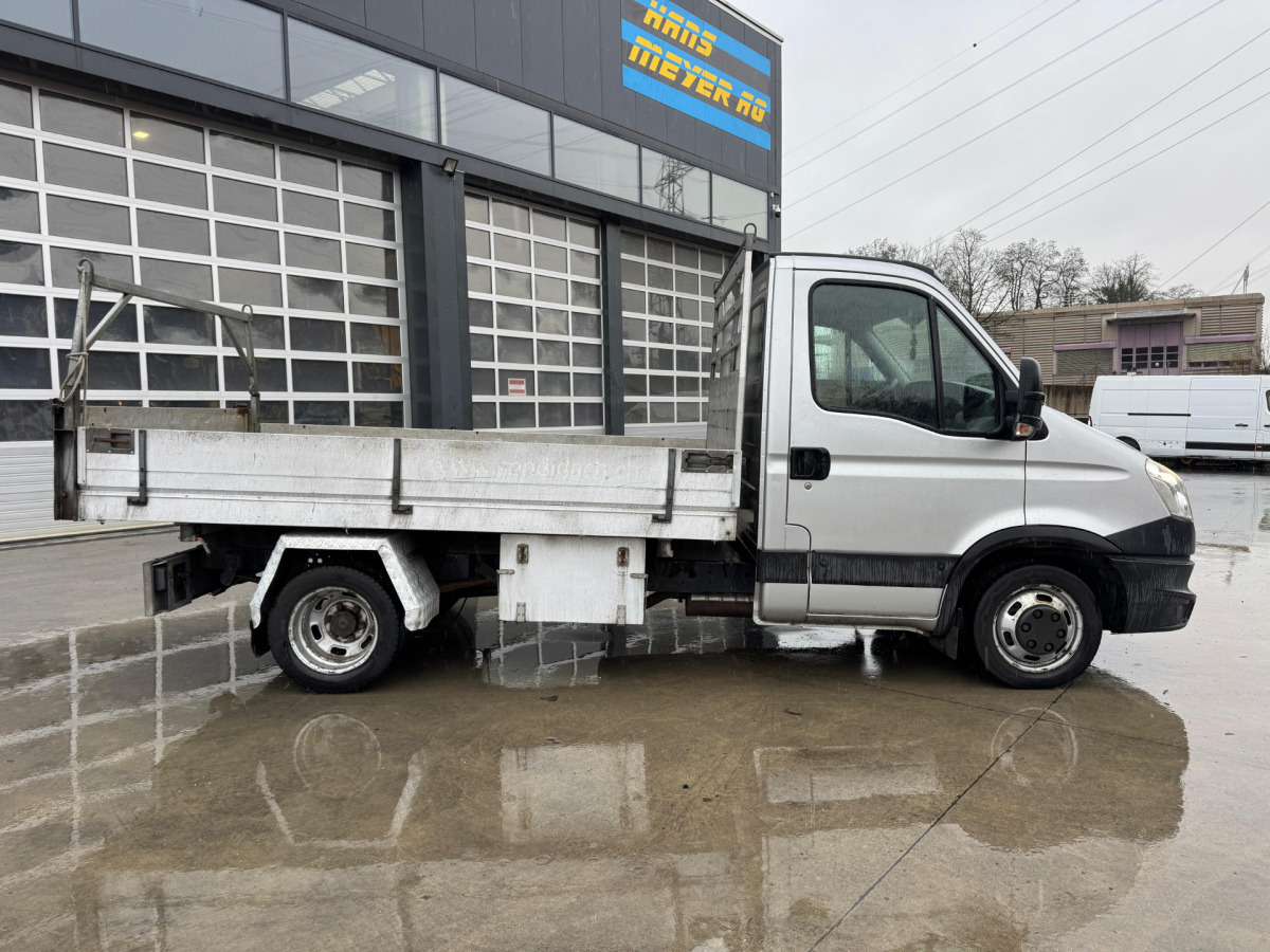 IVECO 35C13 4x2 Kipper - قلابات: صور 3 IVECO 35C13 4x2 Kipper - قلابات: صور 3
