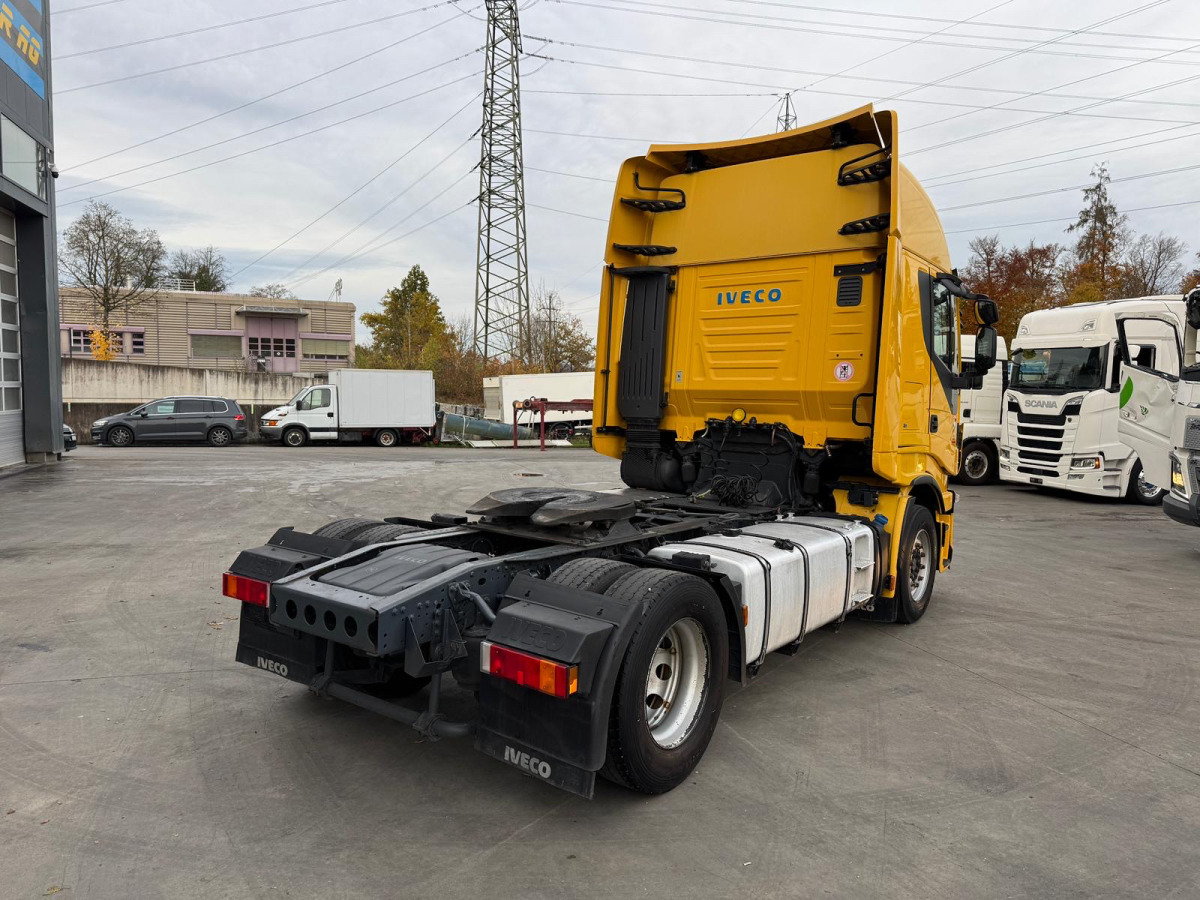 IVECO Stralis 480 4x2 - شاحنة جرار: صور 5 IVECO Stralis 480 4x2 - شاحنة جرار: صور 5