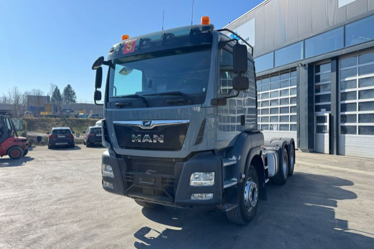 MAN TGS 33.500 6x4 Hydraulik - شاحنة جرار: صور 1 MAN TGS 33.500 6x4 Hydraulik - شاحنة جرار: صور 1