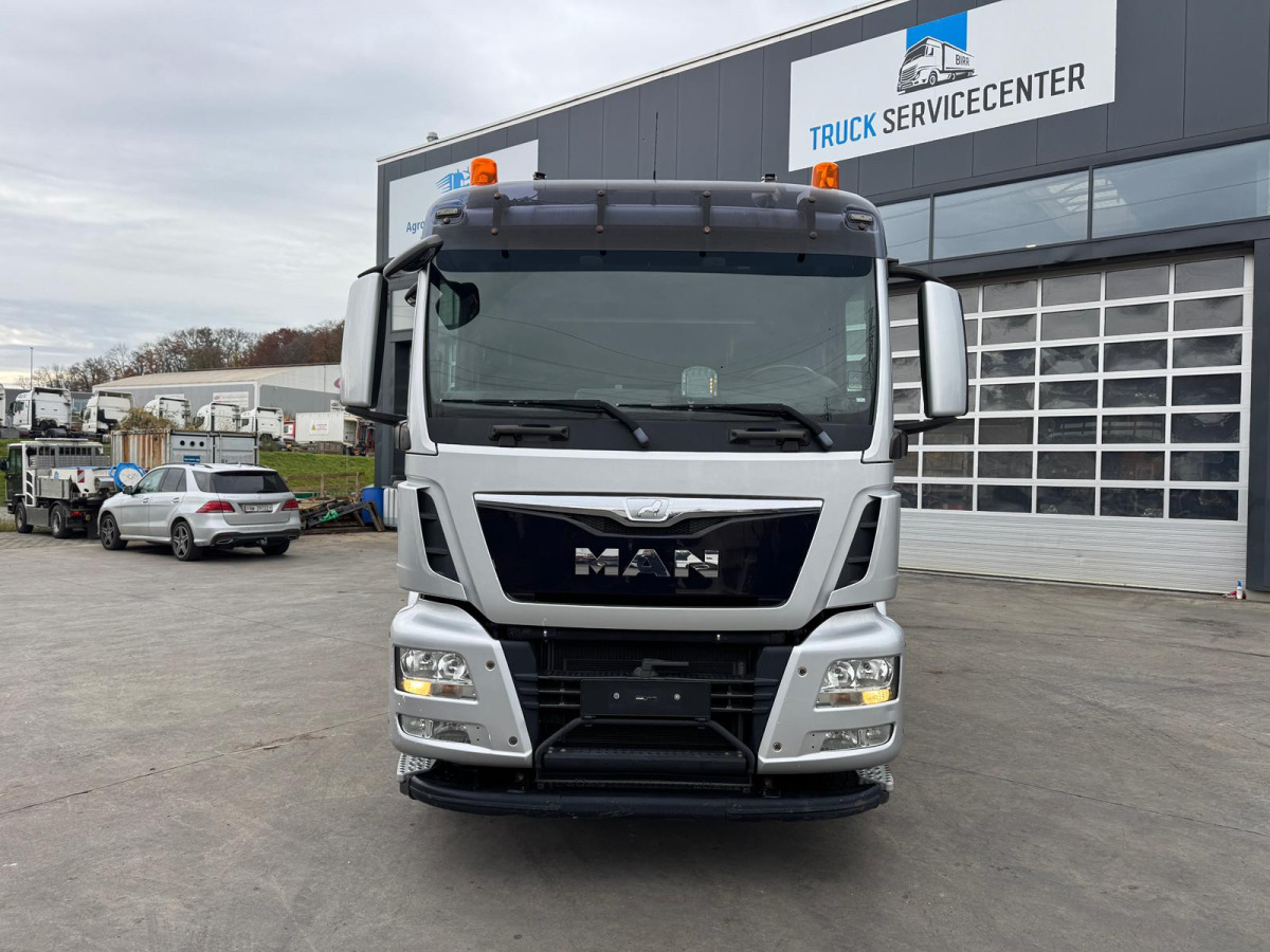 MAN TGS 35.480 8x2-4 H Effer 1355 9-6 - شاحنة كرين: صور 4 MAN TGS 35.480 8x2-4 H Effer 1355 9-6 - شاحنة كرين: صور 4