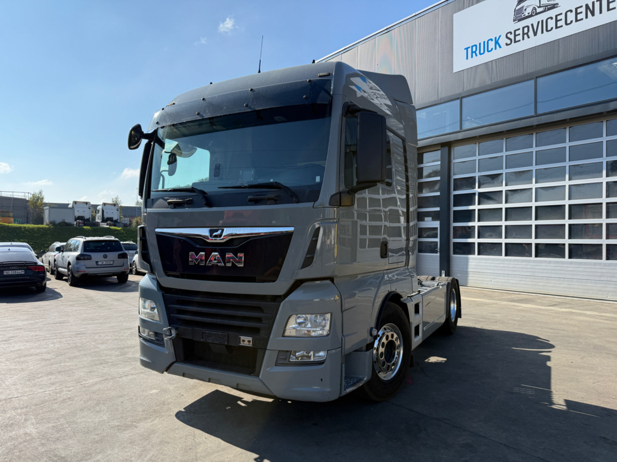 MAN TGX 18.500 4x2 (Engine defect) - شاحنة جرار: صور 1 MAN TGX 18.500 4x2 (Engine defect) - شاحنة جرار: صور 1
