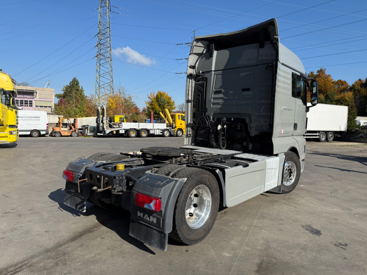 MAN TGX 18.500 4x2 (Engine defect) - شاحنة جرار: صور 5 MAN TGX 18.500 4x2 (Engine defect) - شاحنة جرار: صور 5