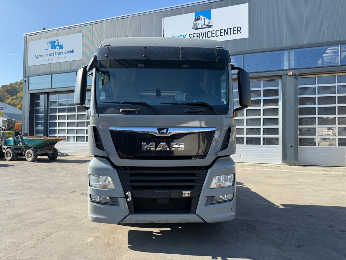 MAN TGX 18.500 4x2 (Engine defect) - شاحنة جرار: صور 2 MAN TGX 18.500 4x2 (Engine defect) - شاحنة جرار: صور 2