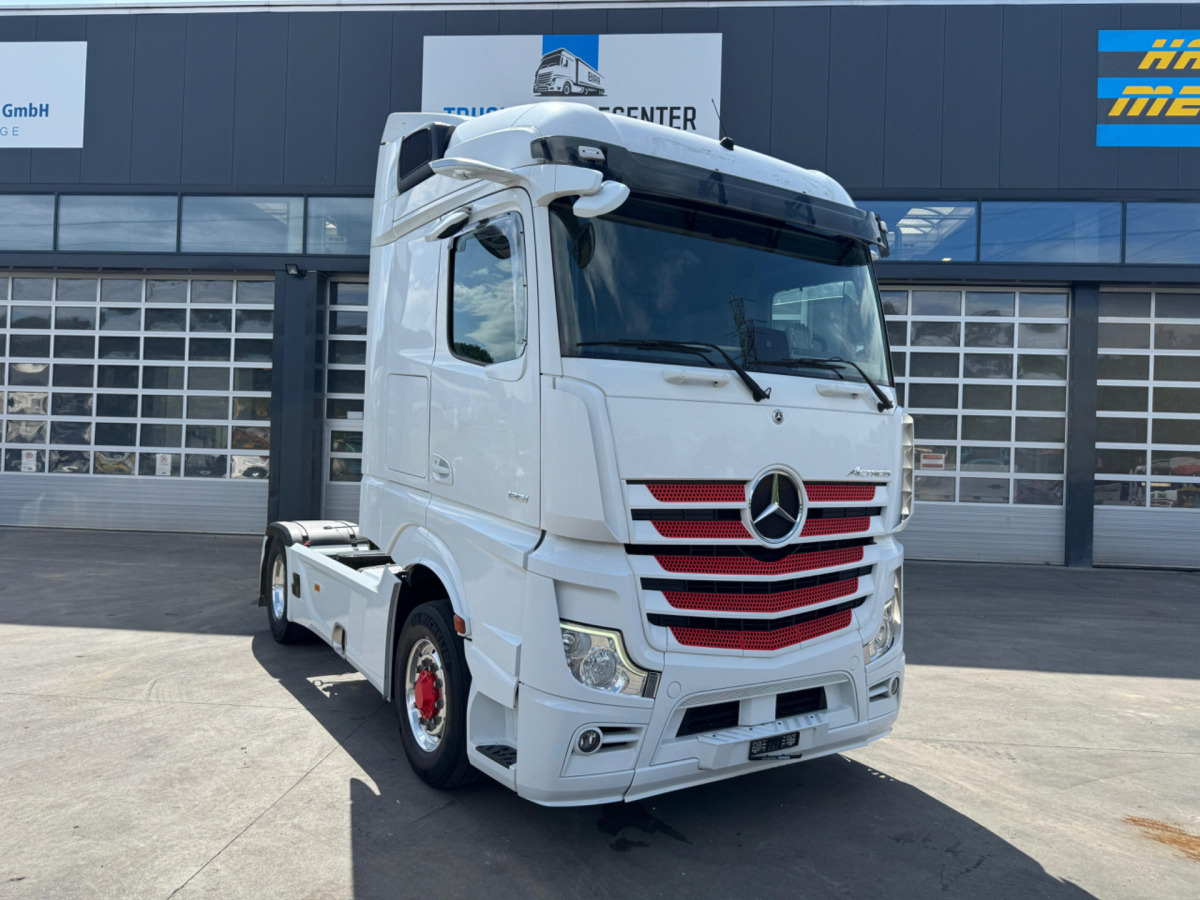 MERCEDES Actros 1851 4x4 Hydraulik - شاحنة جرار: صور 3 MERCEDES Actros 1851 4x4 Hydraulik - شاحنة جرار: صور 3