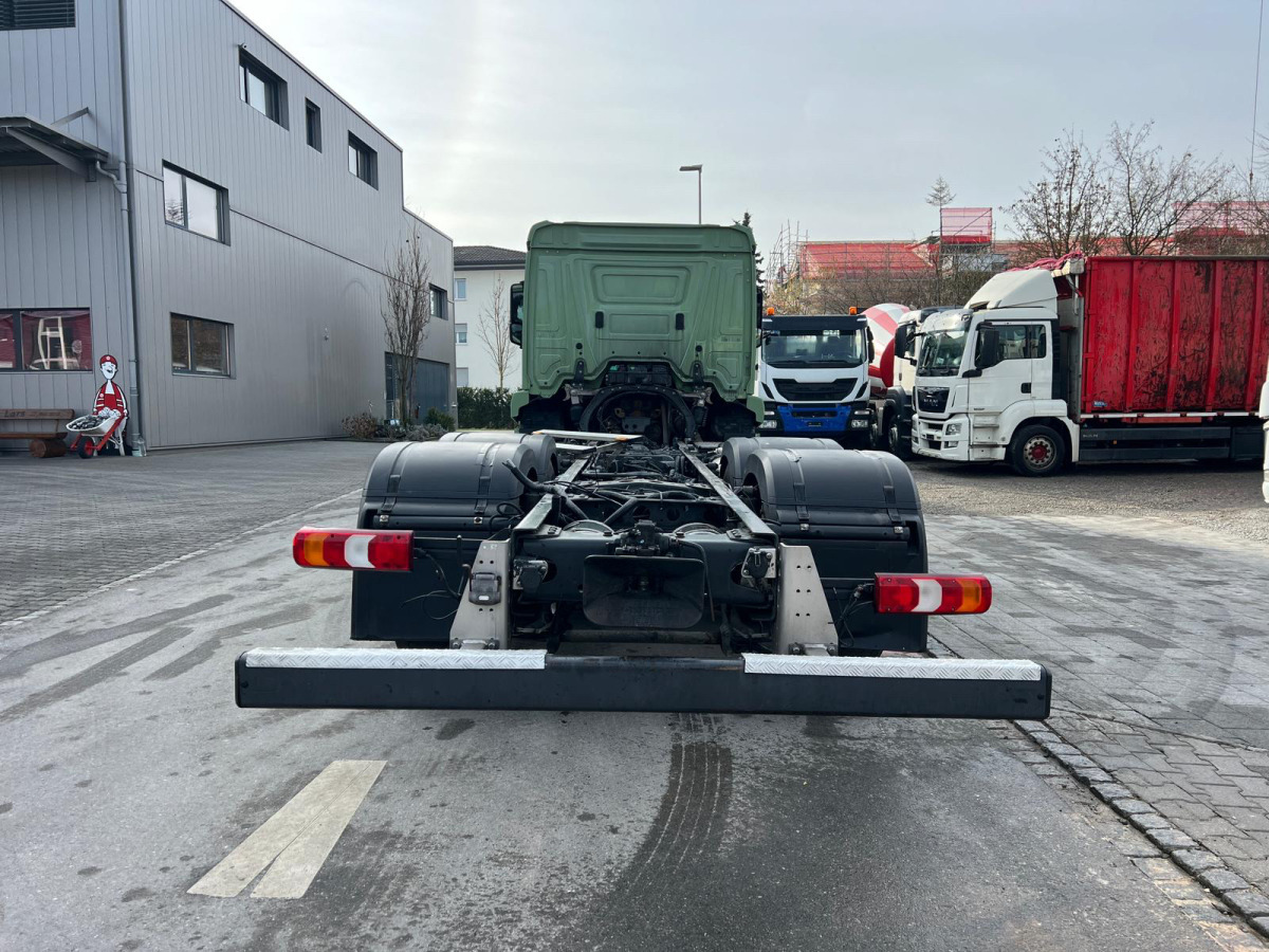 MERCEDES Actros 2543 6x2 - الشاسيه شاحنة: صور 5 MERCEDES Actros 2543 6x2 - الشاسيه شاحنة: صور 5