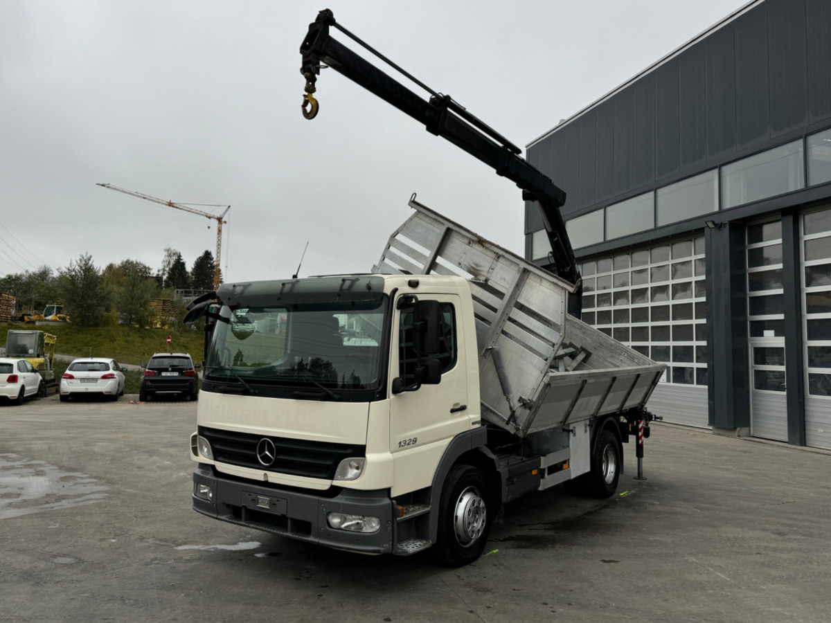 MERCEDES Atego 1329 4x2 Hiab 088-2 - قلابات, شاحنة كرين: صور 1 MERCEDES Atego 1329 4x2 Hiab 088-2 - قلابات, شاحنة كرين: صور 1