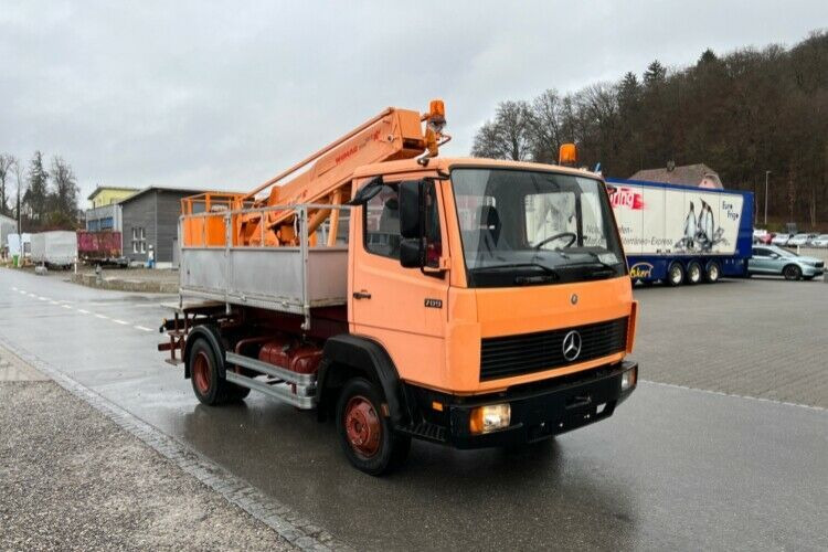 Mercedes-Benz 709 WUMAG GELENKSTEIGER 14M - مصاعد الازدهار محمولة على شاحنة: صور 2 Mercedes-Benz 709 WUMAG GELENKSTEIGER 14M - مصاعد الازدهار محمولة على شاحنة: صور 2