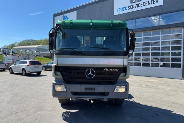 Mercedes-Benz Actros 3244 8x4 Hiab 26T AHK - شاحنة ذات الخطاف: صور 4 Mercedes-Benz Actros 3244 8x4 Hiab 26T AHK - شاحنة ذات الخطاف: صور 4