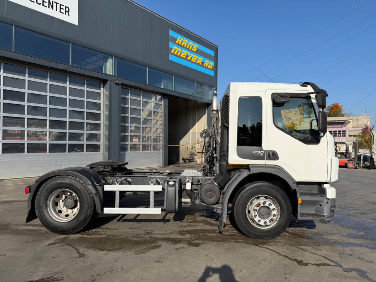 VOLVO FE-280 4x2 - شاحنة جرار: صور 4 VOLVO FE-280 4x2 - شاحنة جرار: صور 4