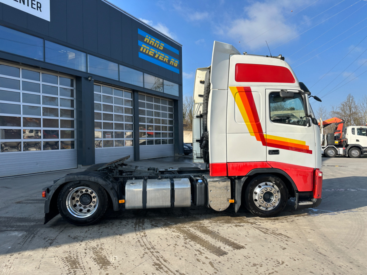 VOLVO FH-420 4x2 Lowdeck - شاحنة جرار: صور 5 VOLVO FH-420 4x2 Lowdeck - شاحنة جرار: صور 5