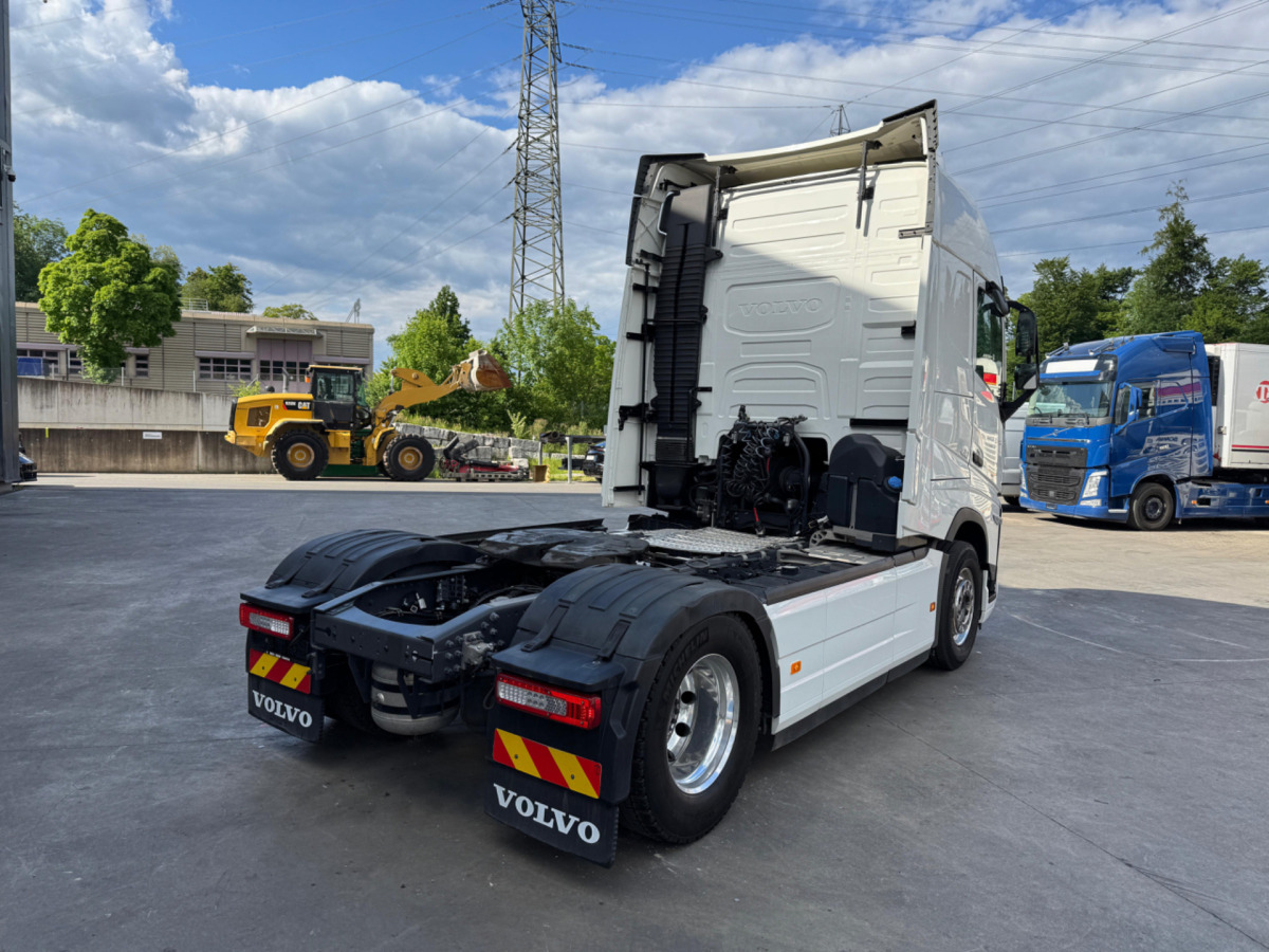 VOLVO FH-460 4x2 C5273 - شاحنة جرار: صور 4 VOLVO FH-460 4x2 C5273 - شاحنة جرار: صور 4