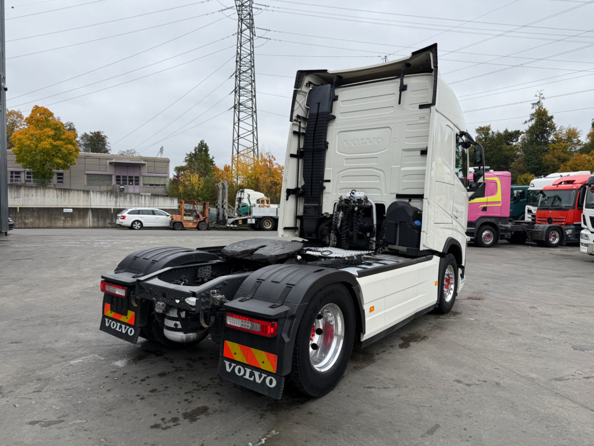VOLVO FH-460 4x2 - شاحنة جرار: صور 5 VOLVO FH-460 4x2 - شاحنة جرار: صور 5