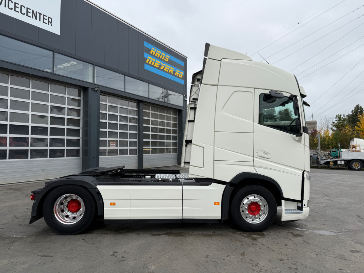 VOLVO FH-460 4x2 - شاحنة جرار: صور 4 VOLVO FH-460 4x2 - شاحنة جرار: صور 4