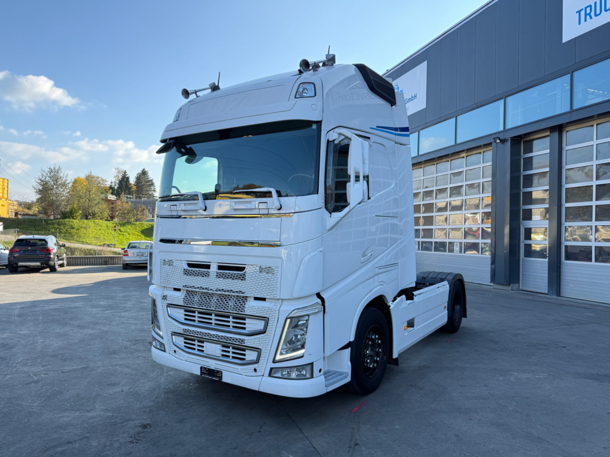 VOLVO FH-500 Standklima XXL 4x2 - شاحنة جرار: صور 1 VOLVO FH-500 Standklima XXL 4x2 - شاحنة جرار: صور 1