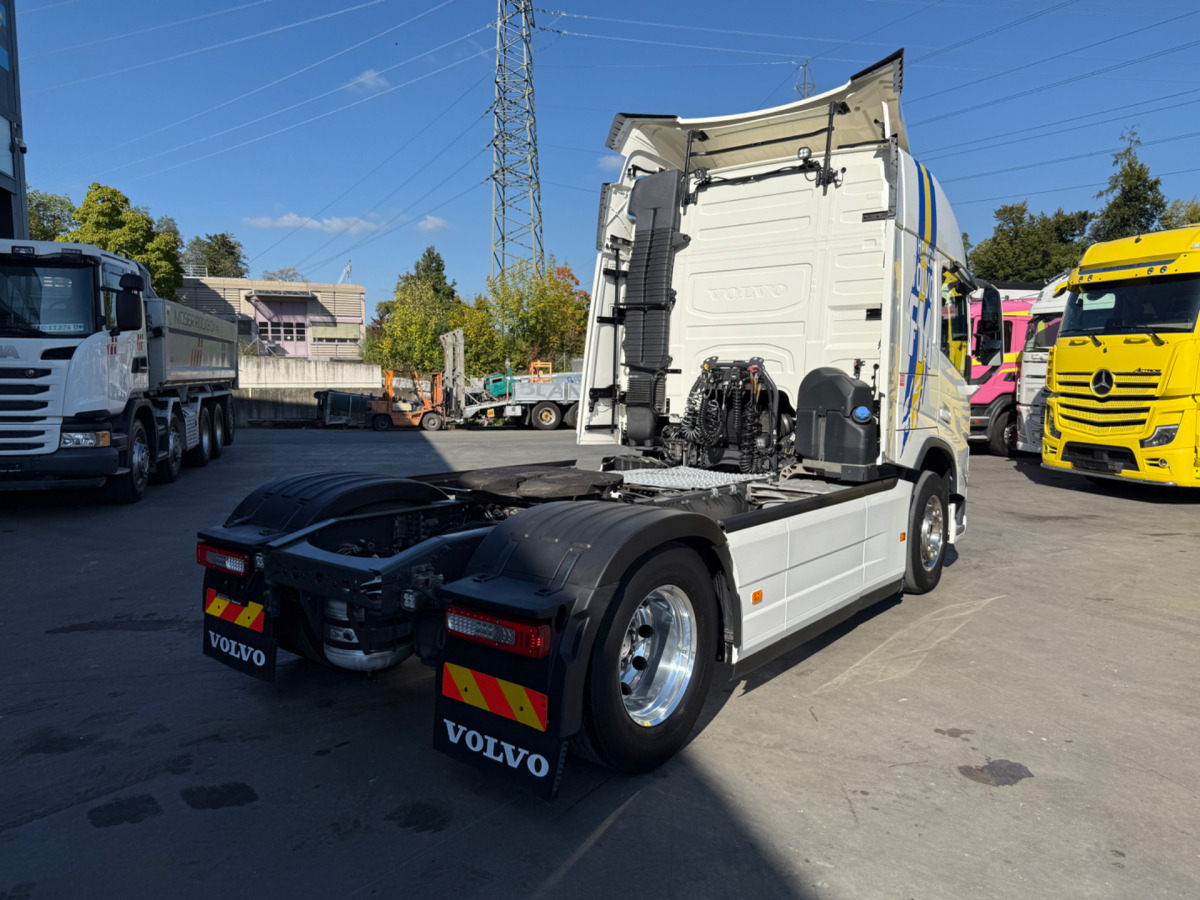 VOLVO FM-460 4x2 - شاحنة جرار: صور 5 VOLVO FM-460 4x2 - شاحنة جرار: صور 5