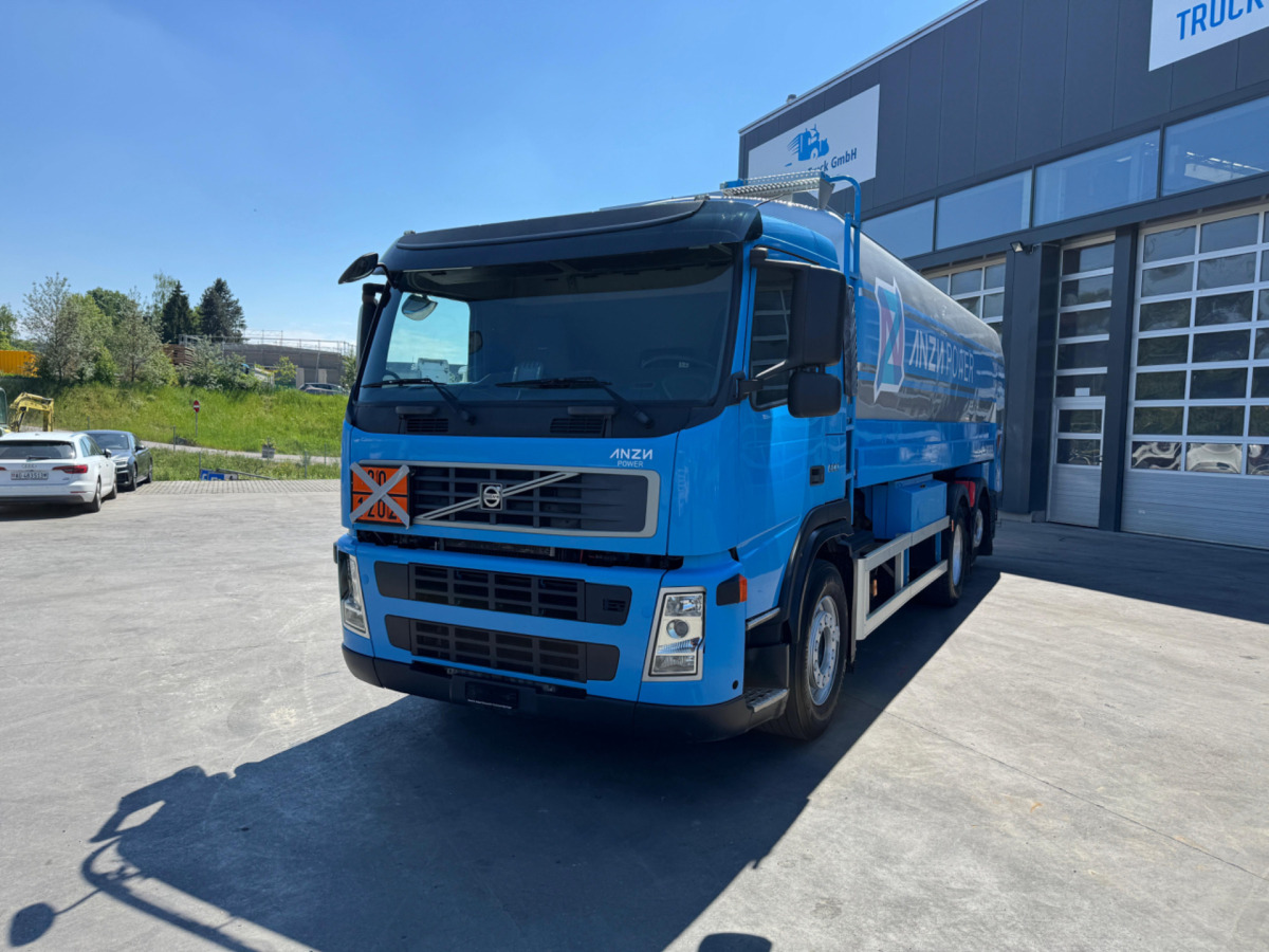 VOLVO FM-500 6x2 Tankwagen - شاحنة صهريج: صور 1 VOLVO FM-500 6x2 Tankwagen - شاحنة صهريج: صور 1