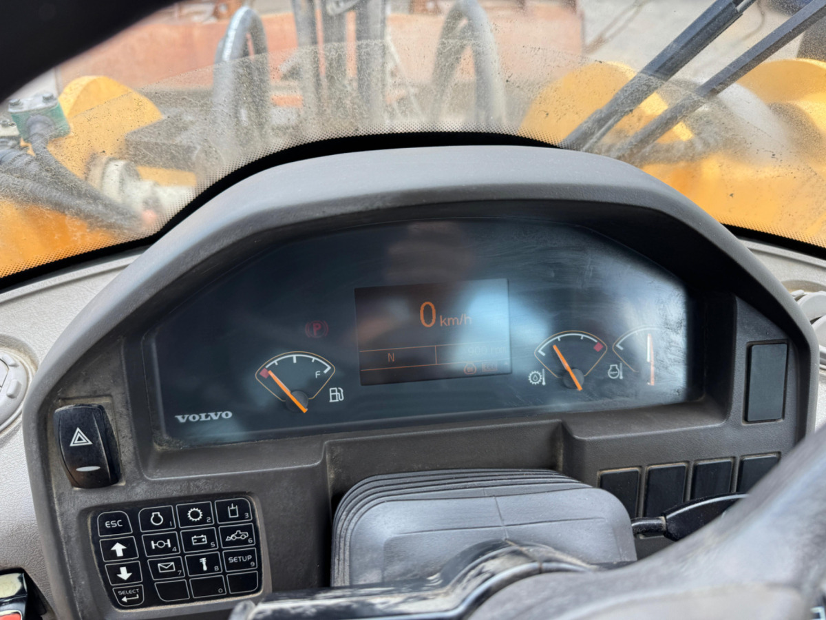 VOLVO L180G إيجار VOLVO L180G: صور 13