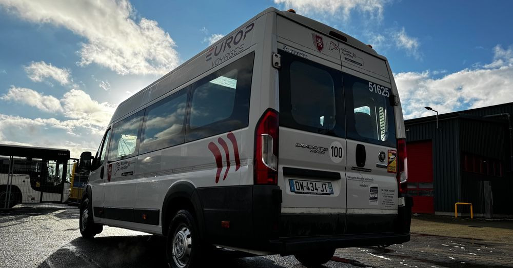 Fiat Ducato / 17 miejsc / EURO 6/ IGŁA !!!/ Cena:75000 zł netto - حافلة صغيرة, ميكروباص: صور 4 Fiat Ducato / 17 miejsc / EURO 6/ IGŁA !!!/ Cena:75000 zł netto - حافلة صغيرة, ميكروباص: صور 4