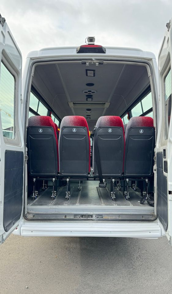 Irisbus Iveco Daily / 23 miejsca / Cena 87000 zł netto - حافلة صغيرة, ميكروباص: صور 5 Irisbus Iveco Daily / 23 miejsca / Cena 87000 zł netto - حافلة صغيرة, ميكروباص: صور 5