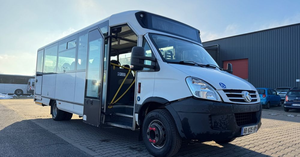 Iveco Aptineo / mała klima / 28 miejsc / winda / CENA: 67500 zł netto - حافلة صغيرة, ميكروباص: صور 1 Iveco Aptineo / mała klima / 28 miejsc / winda / CENA: 67500 zł netto - حافلة صغيرة, ميكروباص: صور 1