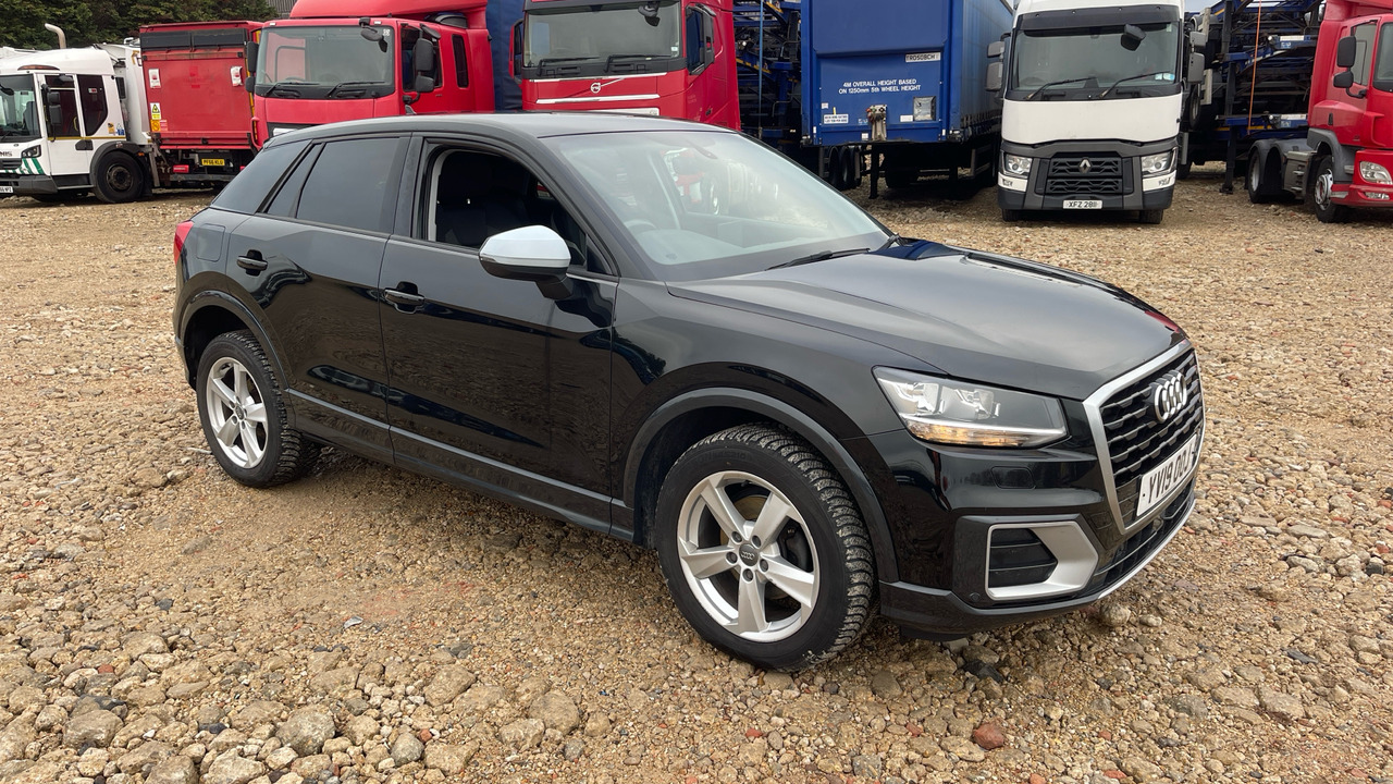 AUDI Q2 35 1.5 TFSI Sport - سيارة ستيشن: صور 1 AUDI Q2 35 1.5 TFSI Sport - سيارة ستيشن: صور 1