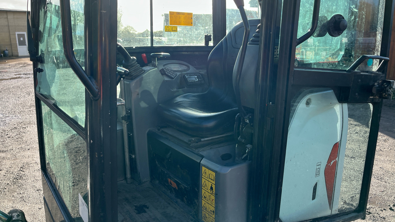 BOBCAT E17 - حفارة مصغرة: صور 5 BOBCAT E17 - حفارة مصغرة: صور 5