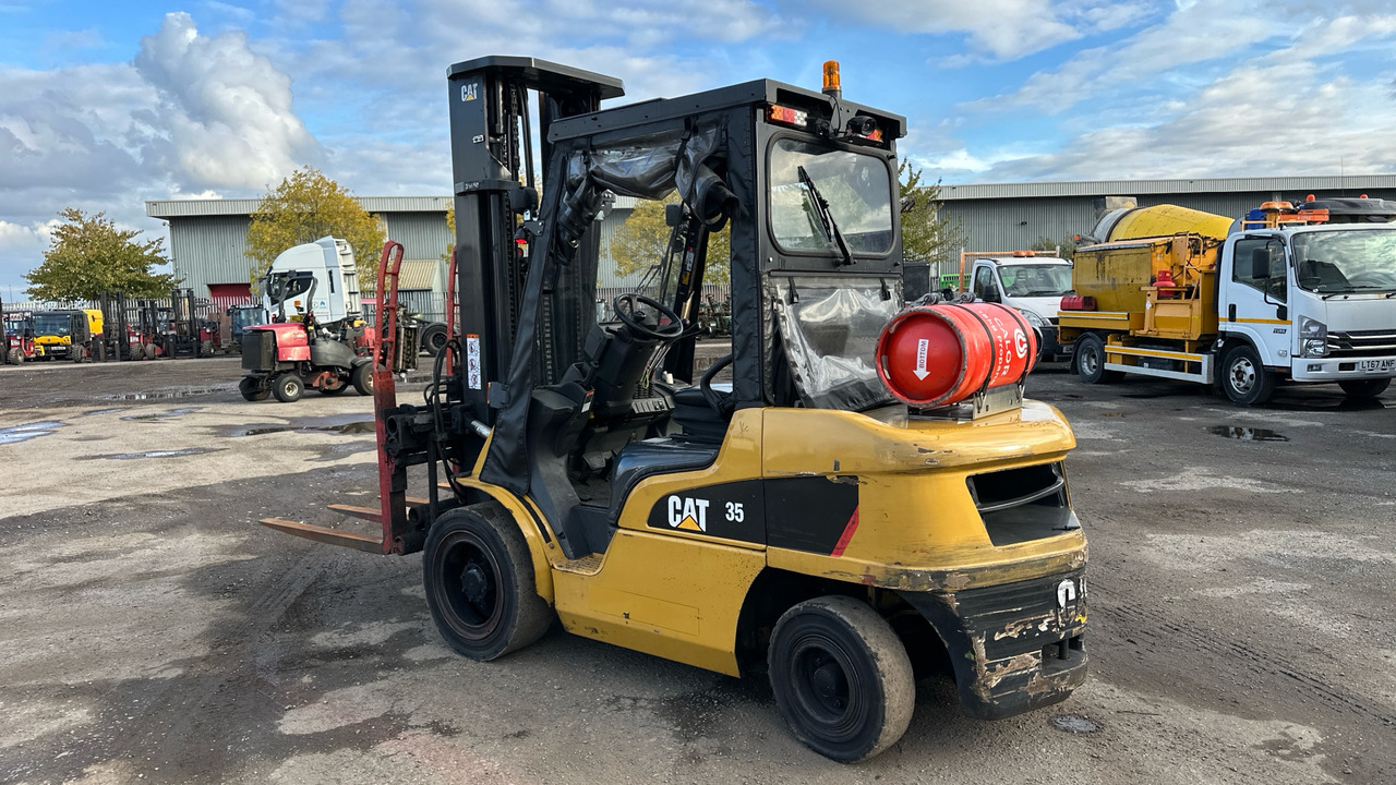 CAT GP35N - رافعة شوكية تعمل بالغاز: صور 3 CAT GP35N - رافعة شوكية تعمل بالغاز: صور 3
